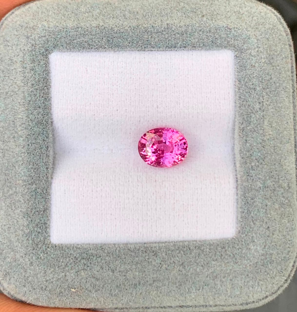 Saphir Rose Ovale de 2,06ct