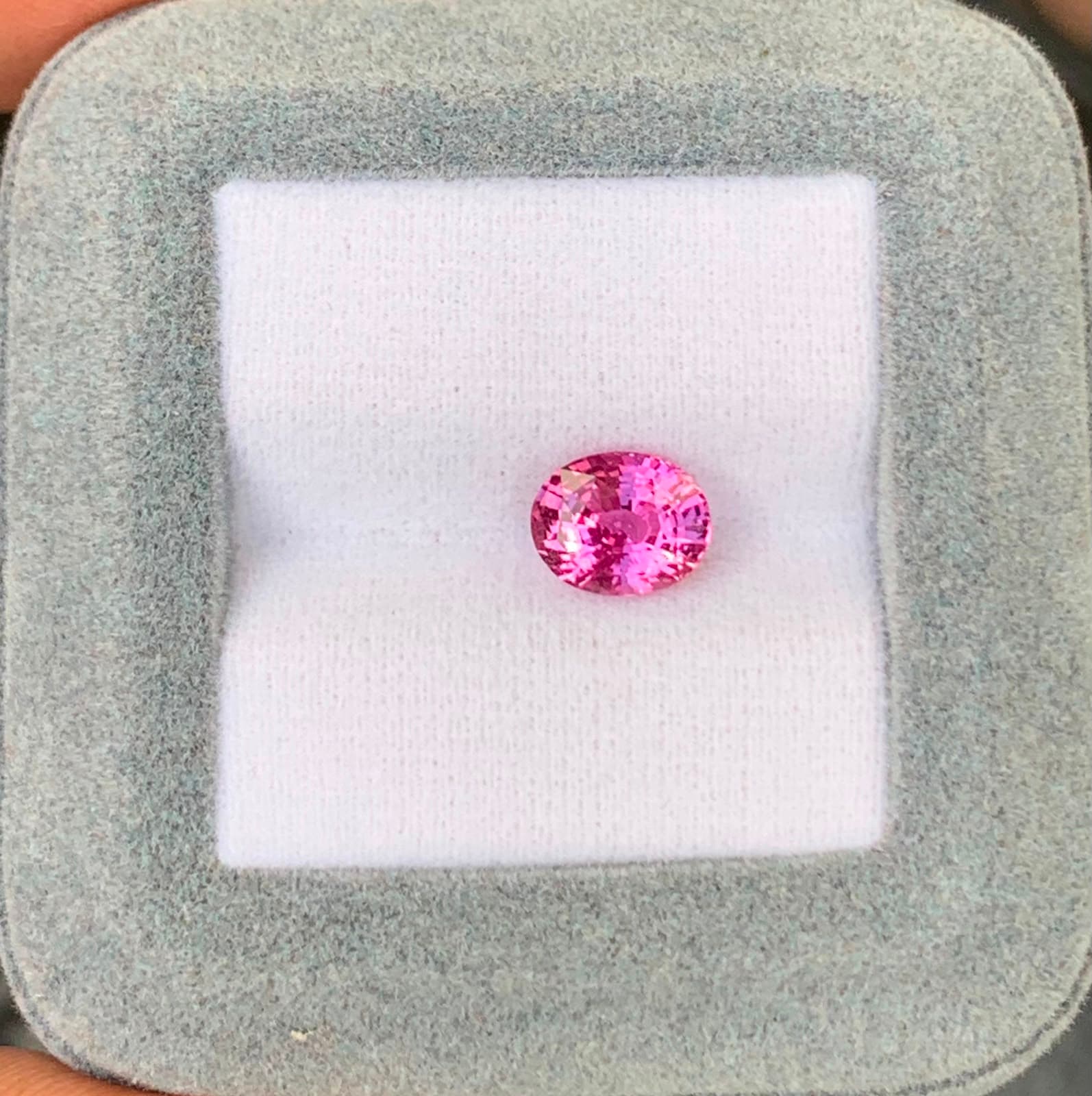 Saphir Rose Ovale de 2,06ct